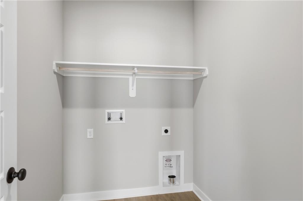 4712 Brentwood Avenue Property Photo 12