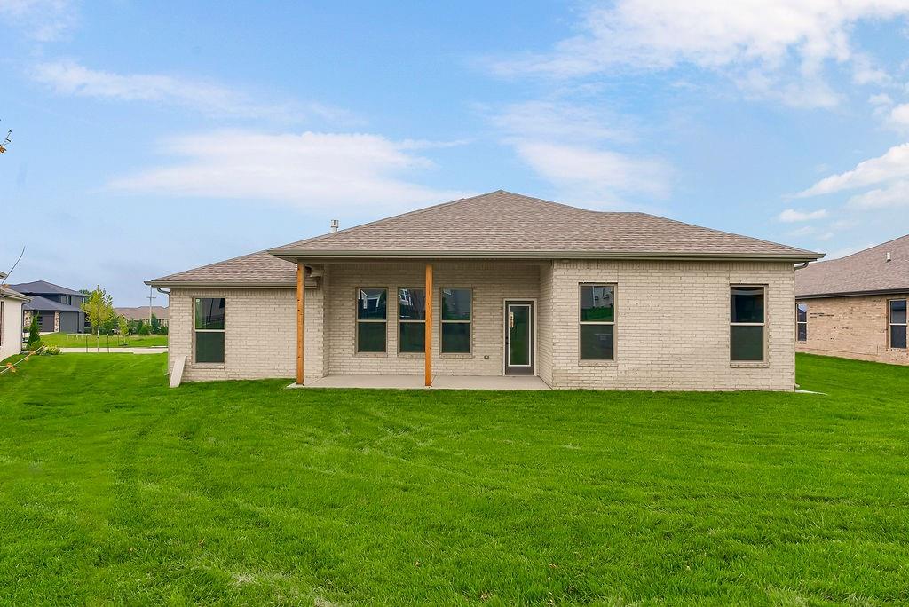 16386 W 166th Court Property Photo 32