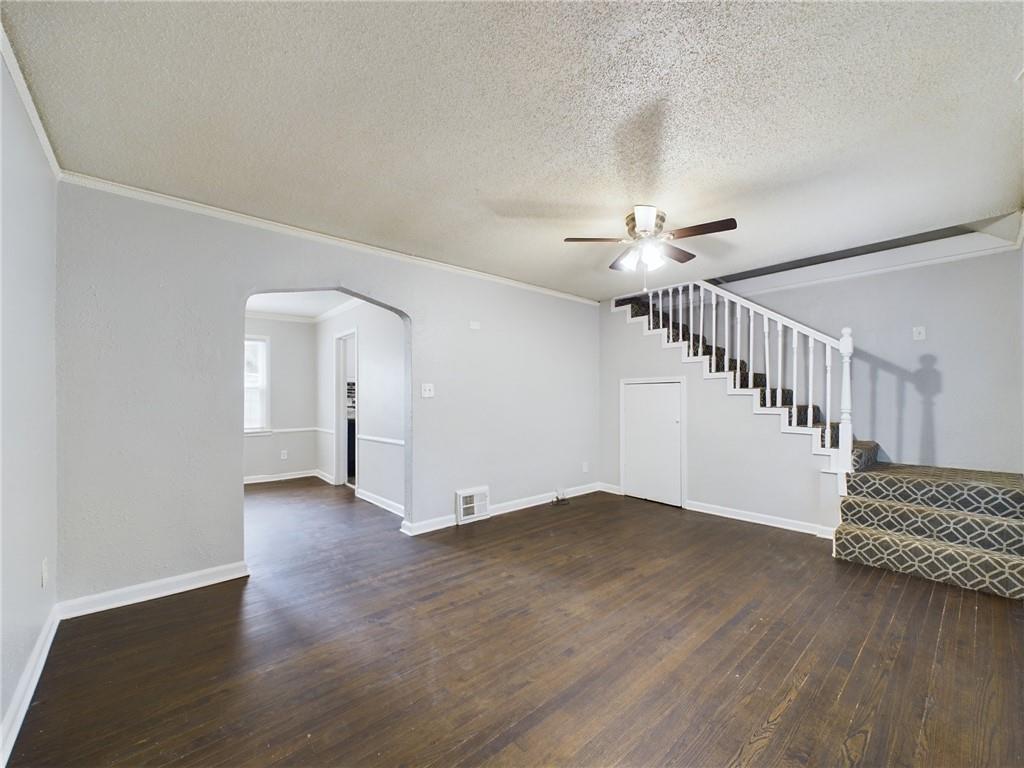 5015 E 40th Street Property Photo 2