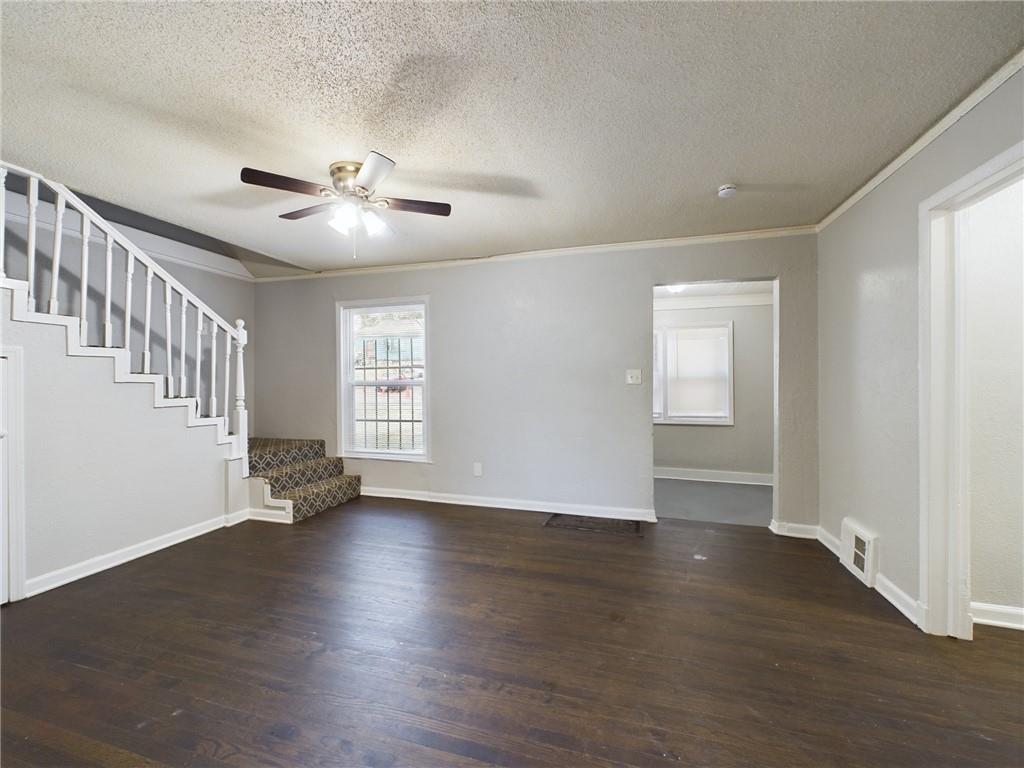 5015 E 40th Street Property Photo 3
