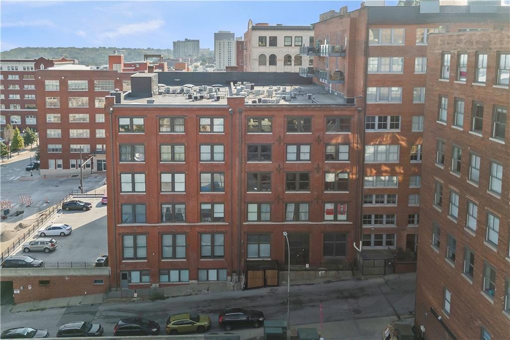700 Broadway Boulevard Property Photo 1