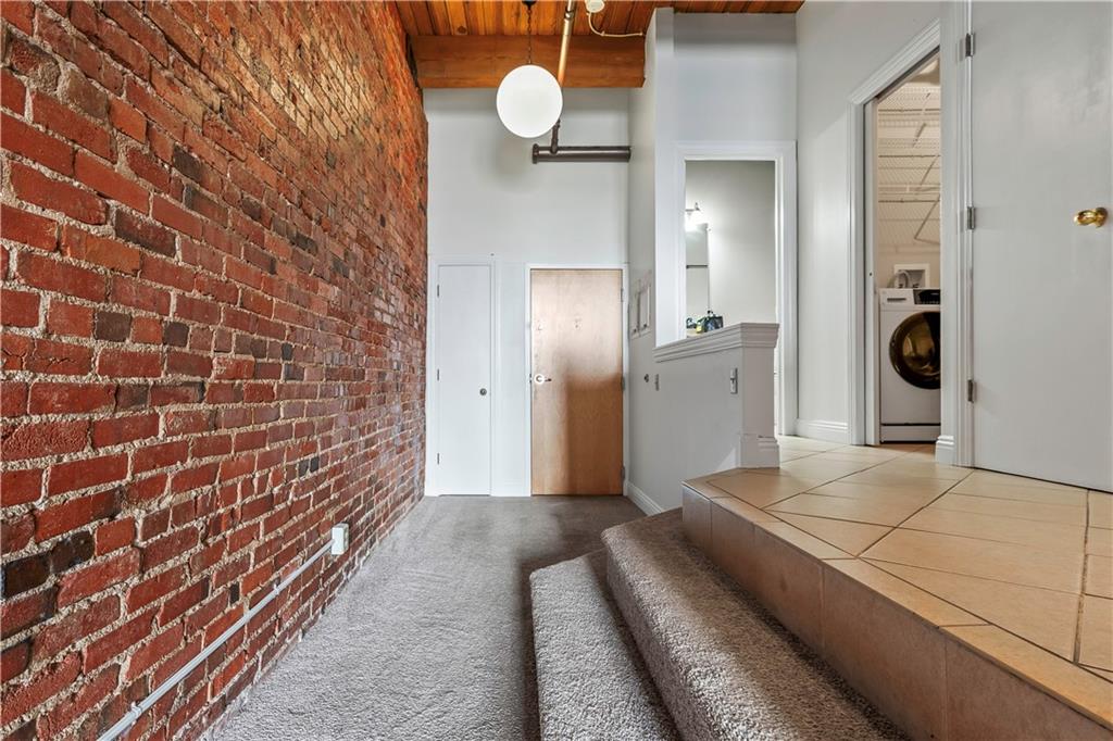 700 Broadway Boulevard Property Photo 3