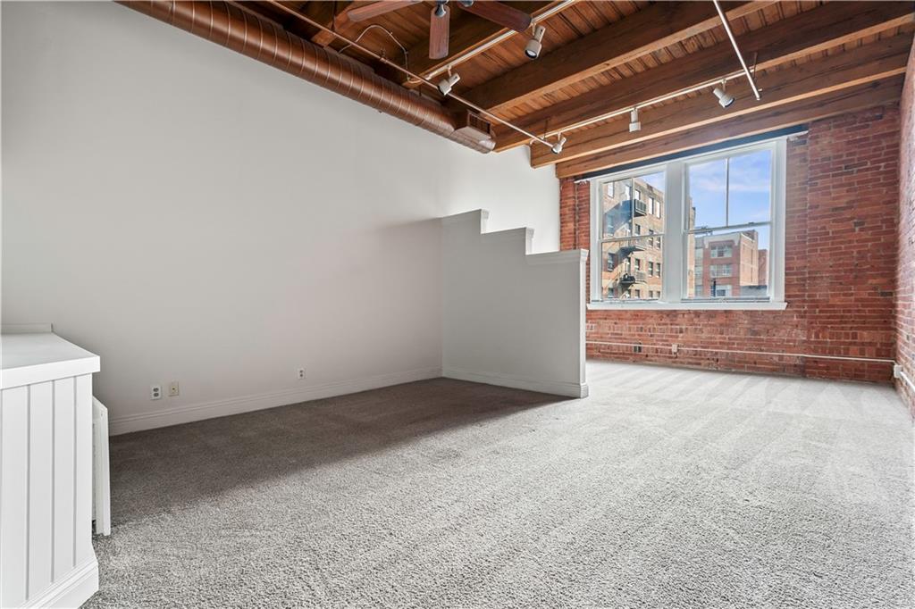 700 Broadway Boulevard Property Photo 4