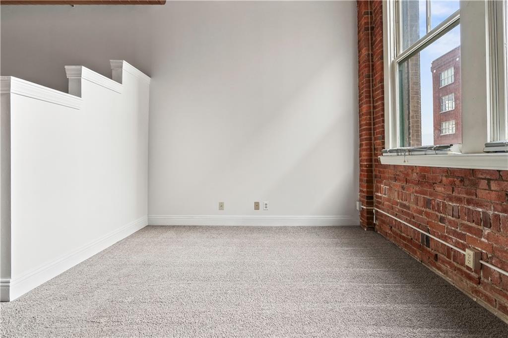 700 Broadway Boulevard Property Photo 6