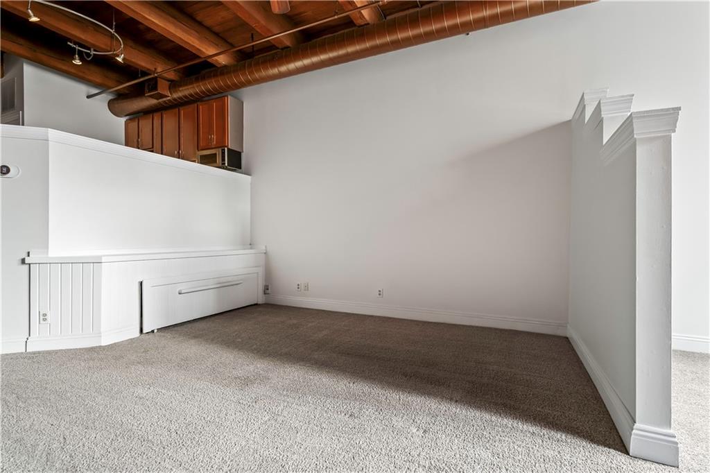 700 Broadway Boulevard Property Photo 8