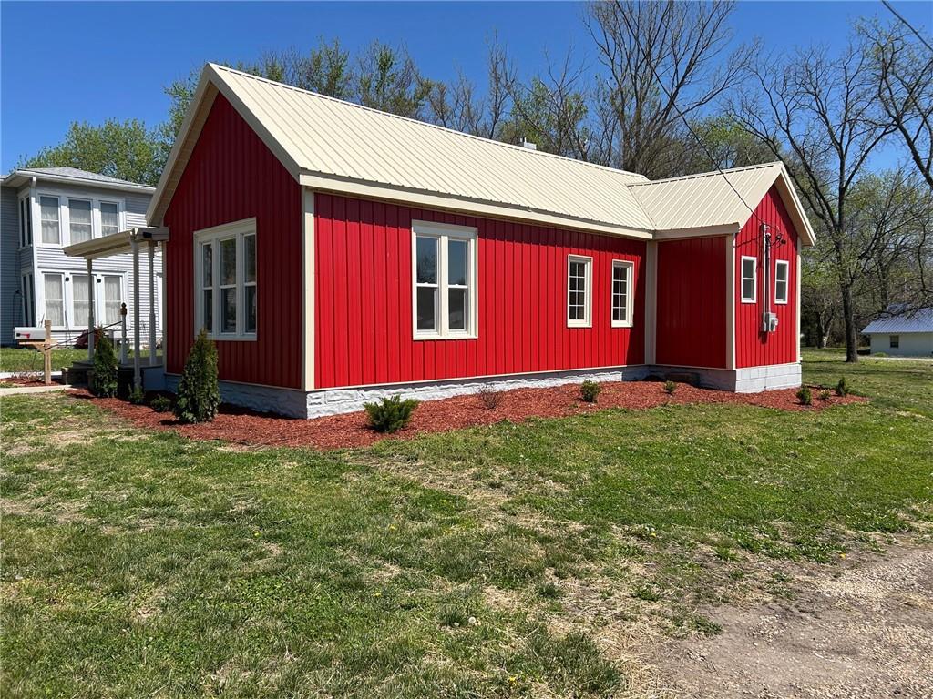 607 S Pine Street Property Photo 3