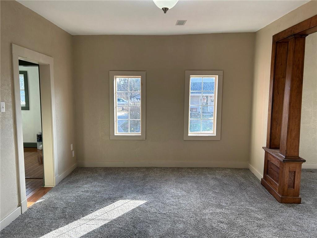 607 S Pine Street Property Photo 9