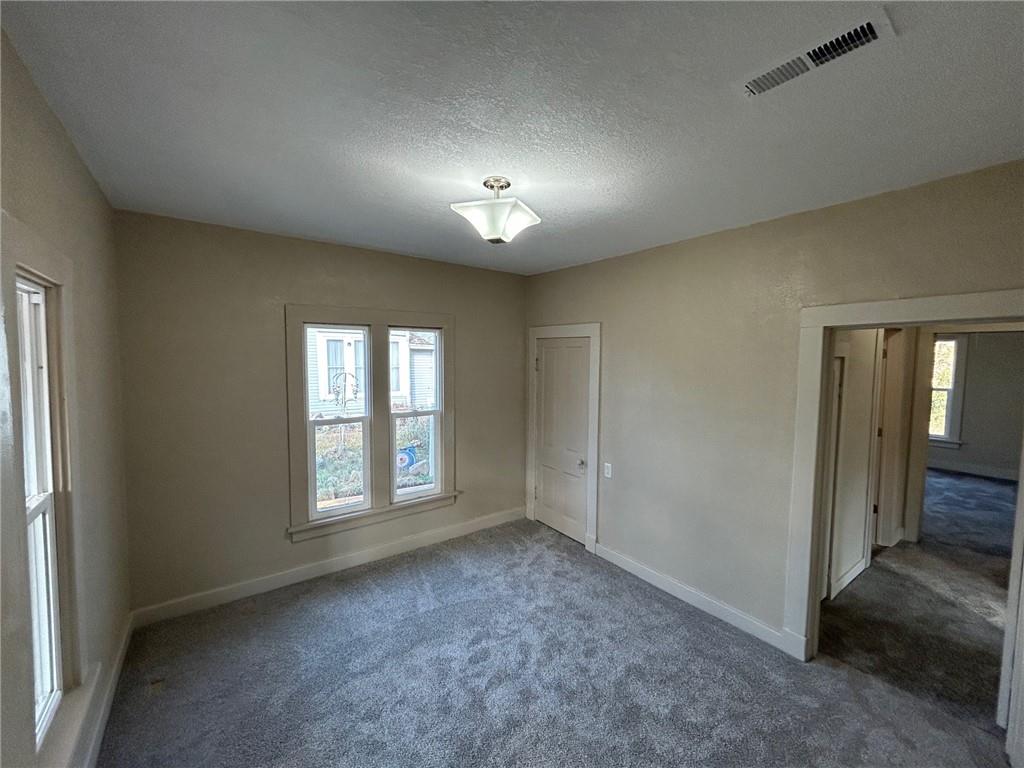 607 S Pine Street Property Photo 12