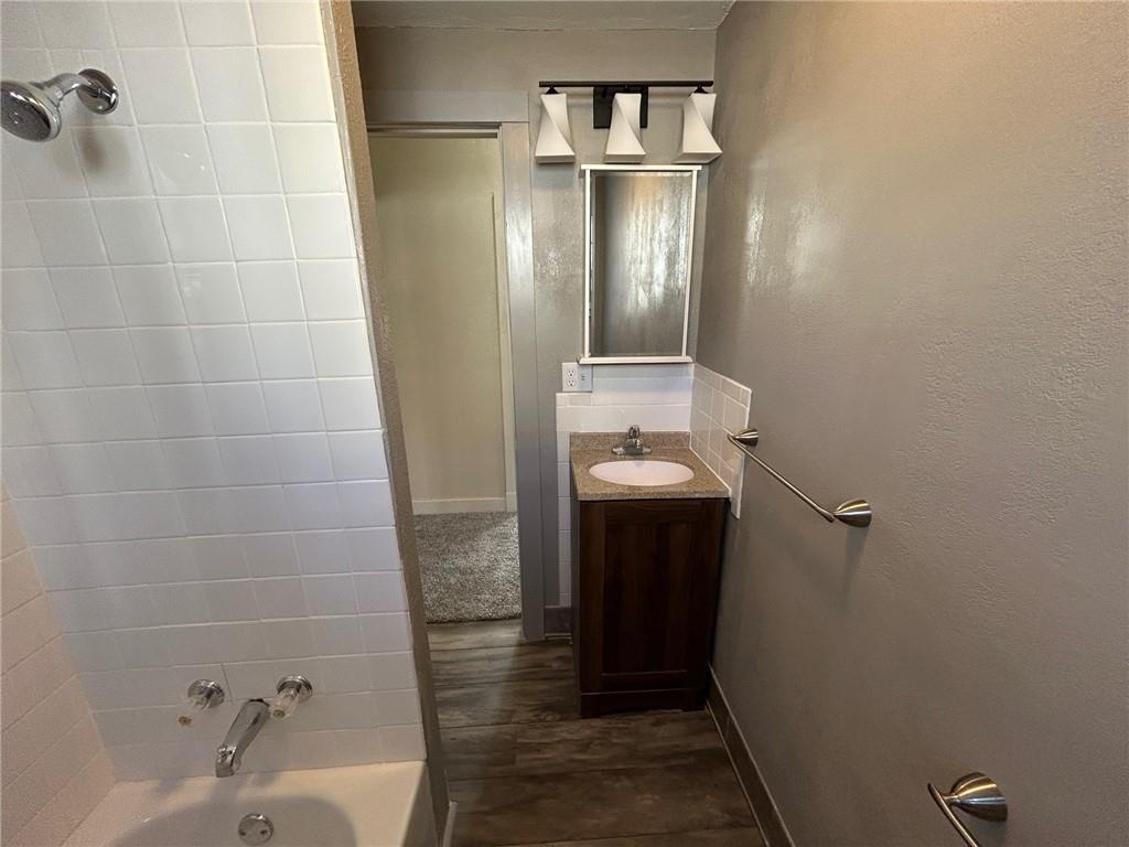 607 S Pine Street Property Photo 17