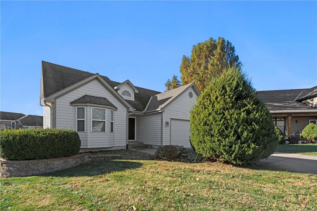 741 Sw Windsong Circle Property Photo 3