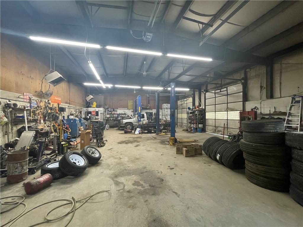 200 Main Street Property Photo 18