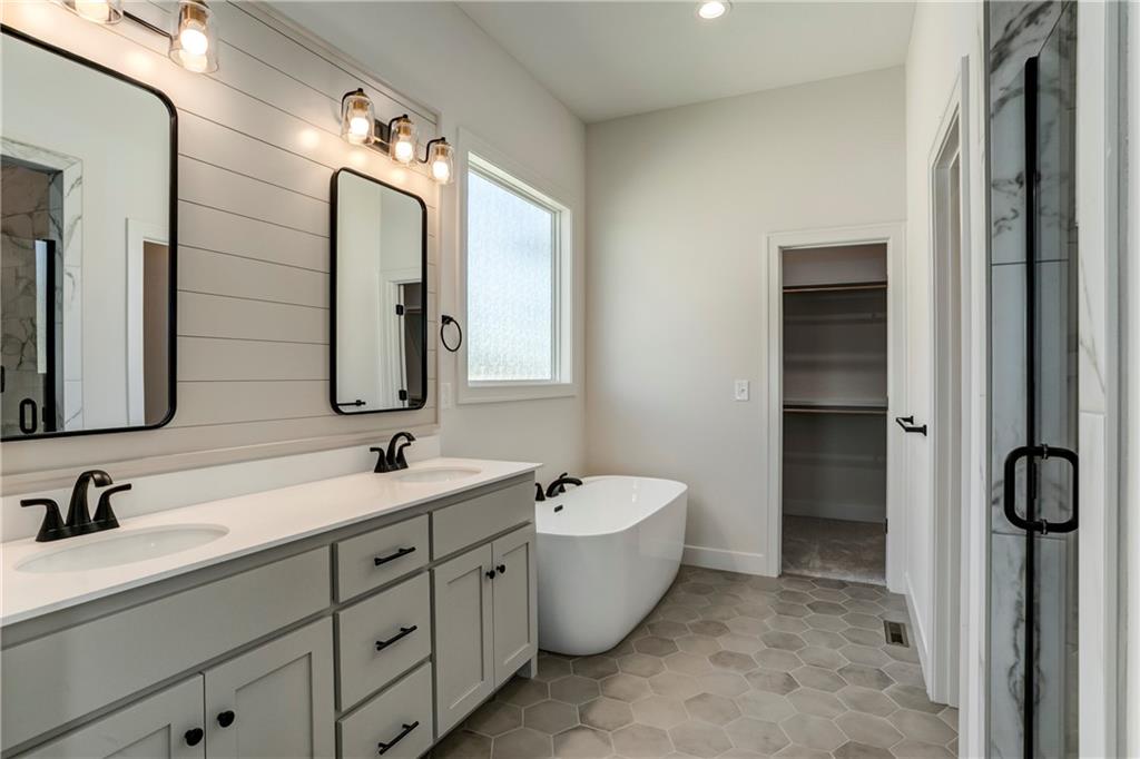 16928 S Brentwood Street Property Photo 21