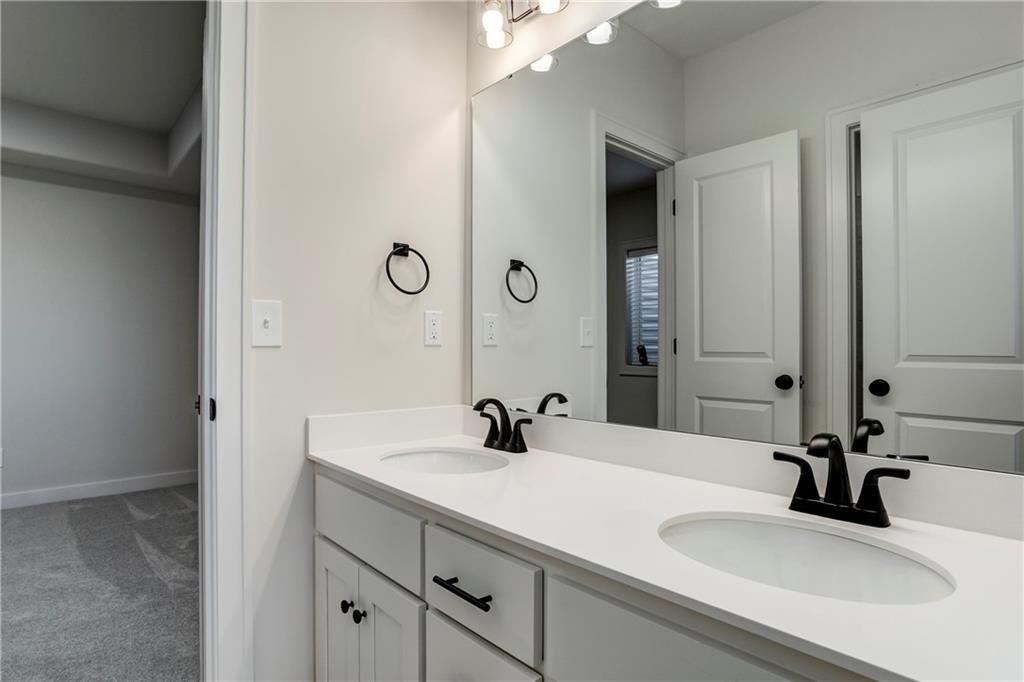 16928 S Brentwood Street Property Photo 29