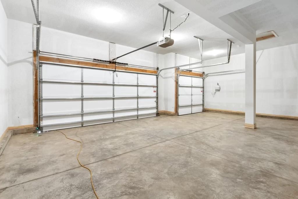 12533 S Hedge Court Property Photo 4