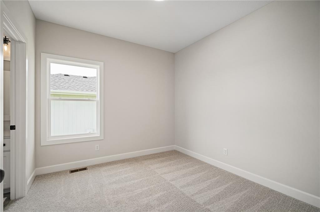 25104 W 141st Terrace Property Photo 33