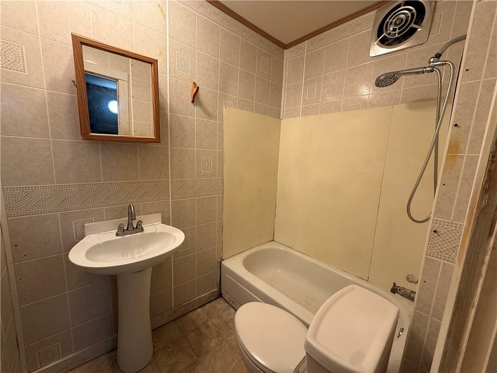 701 N Hundley Street Property Photo 6