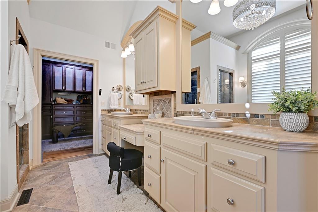 14001 Nicklaus Drive Property Photo 32