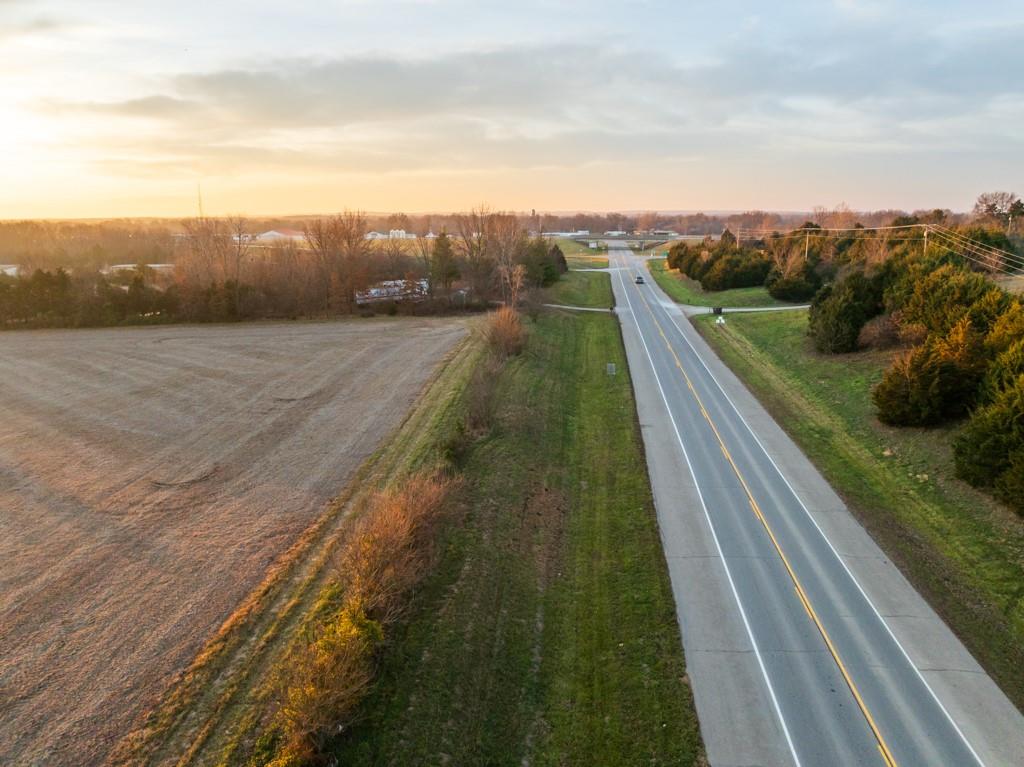 Nw B Highway Property Photo 15