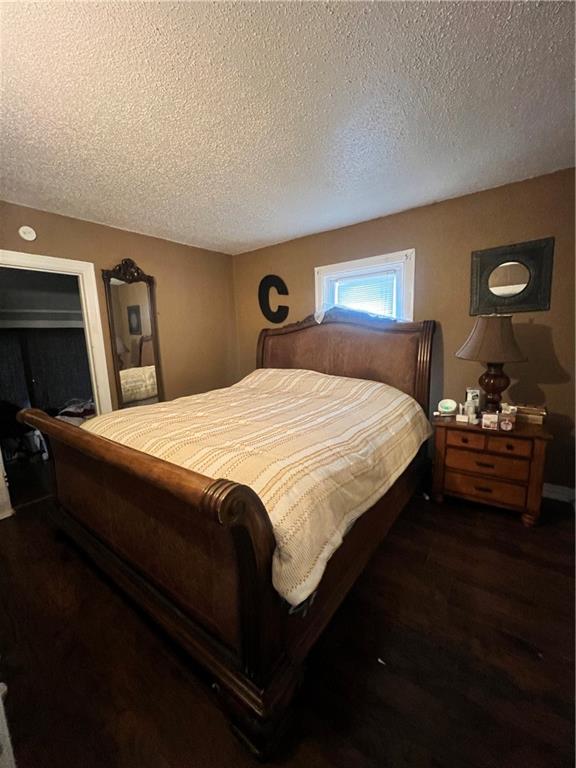 5211 Gladstone Boulevard Property Photo 2