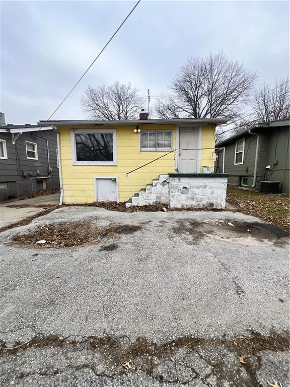 5211 Gladstone Boulevard Property Photo 10