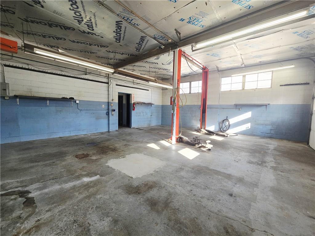 512 W 4th Street Property Photo 14