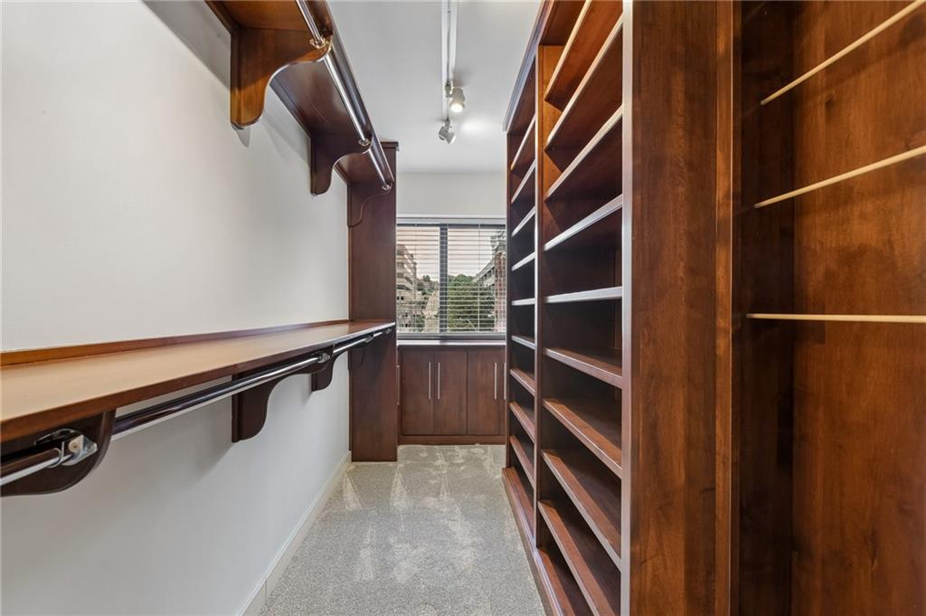 803 W 48th Street Property Photo 37