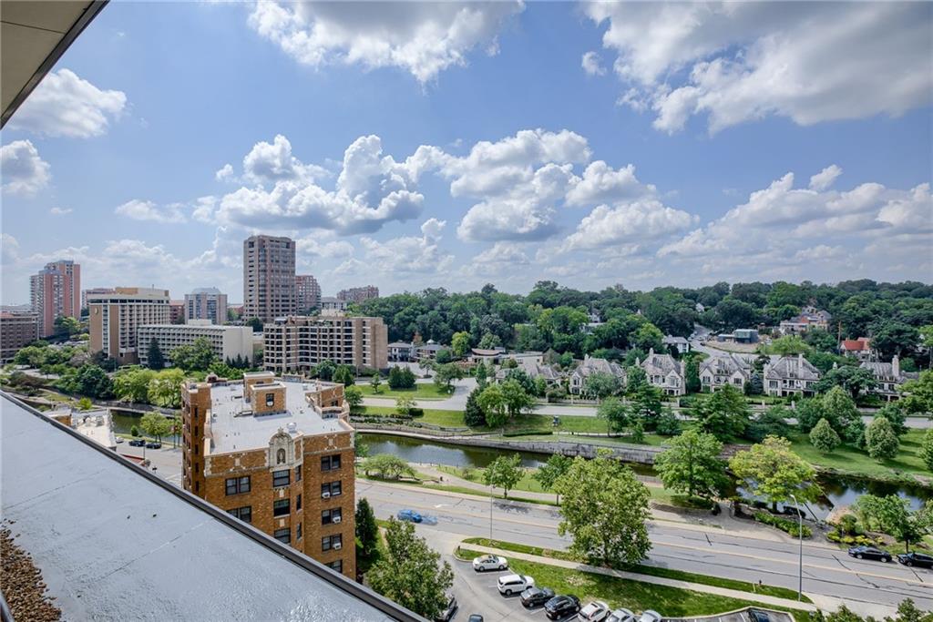 803 W 48th Street Property Photo 46