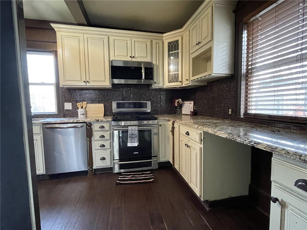 2803 Harrison Street Property Photo 9