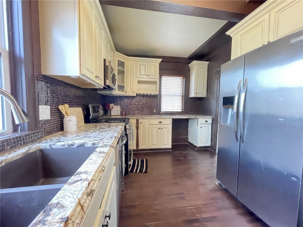 2803 Harrison Street Property Photo 11