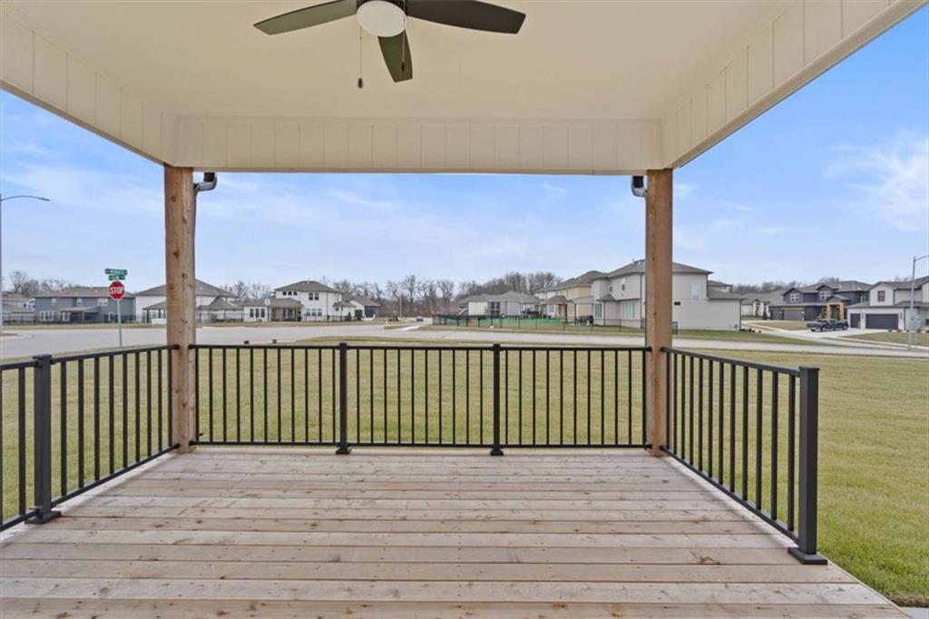 2303 Sw Serena Place Property Photo 11