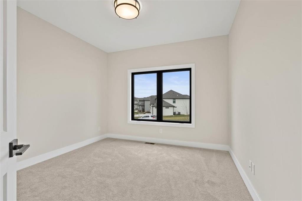 2303 Sw Serena Place Property Photo 19