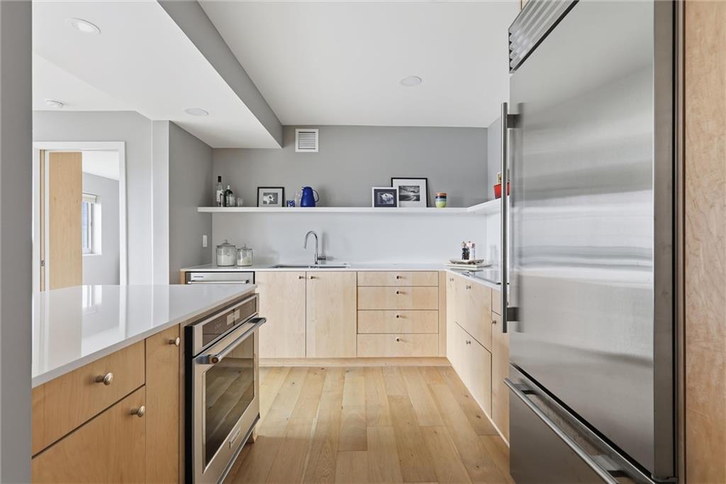 310 W 49th Street Property Photo 1