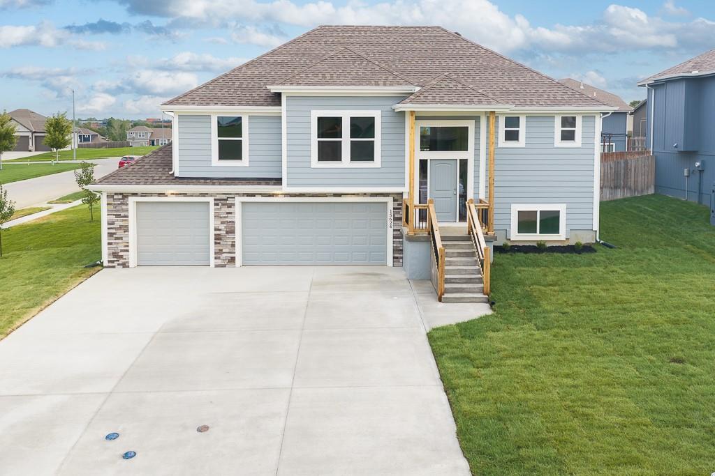 15624 Sheridan Court Property Photo 1