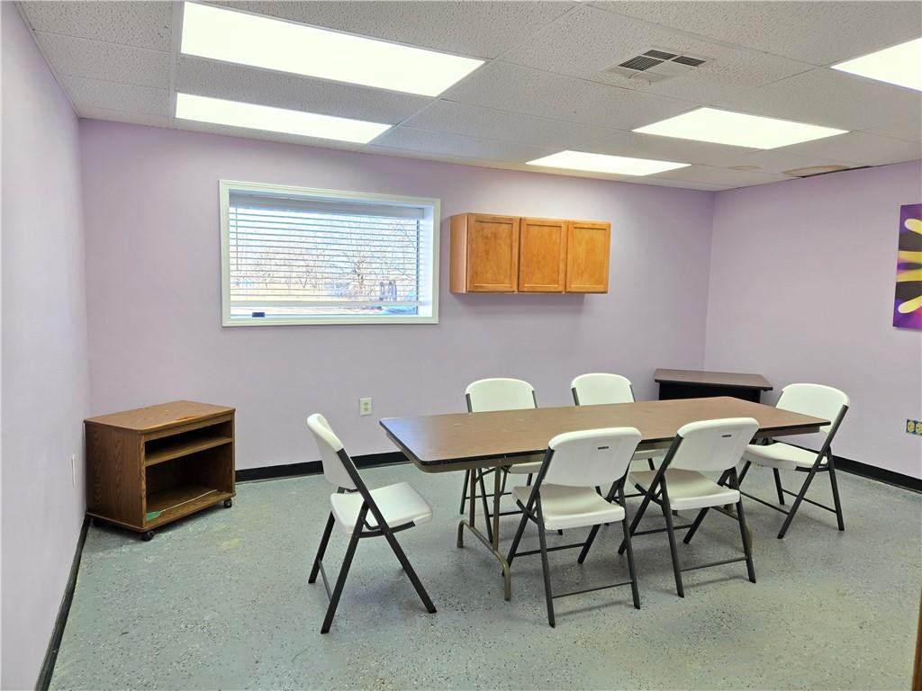 111 E 5th Street Property Photo 19