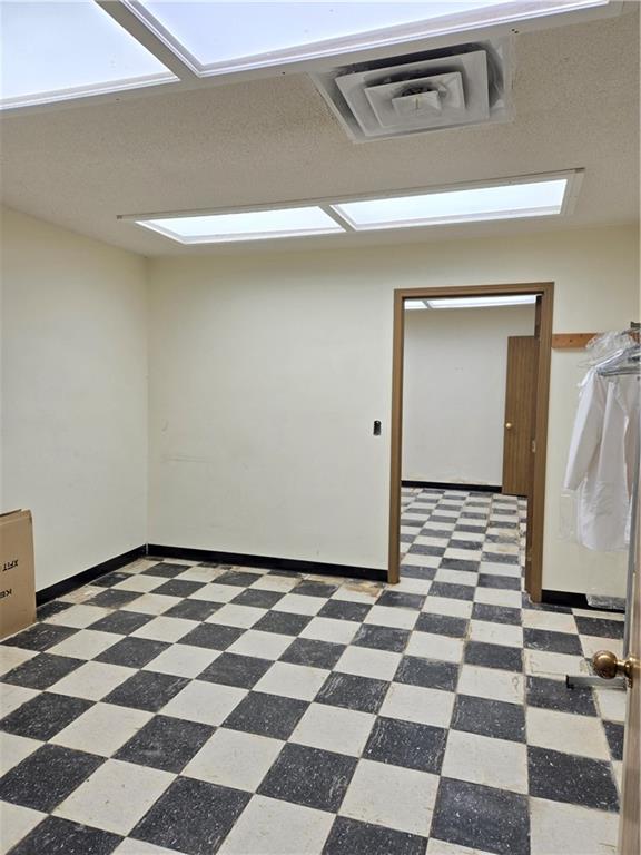 111 E 5th Street Property Photo 24