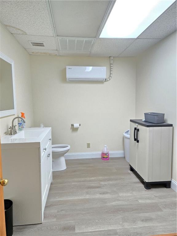111 E 5th Street Property Photo 27