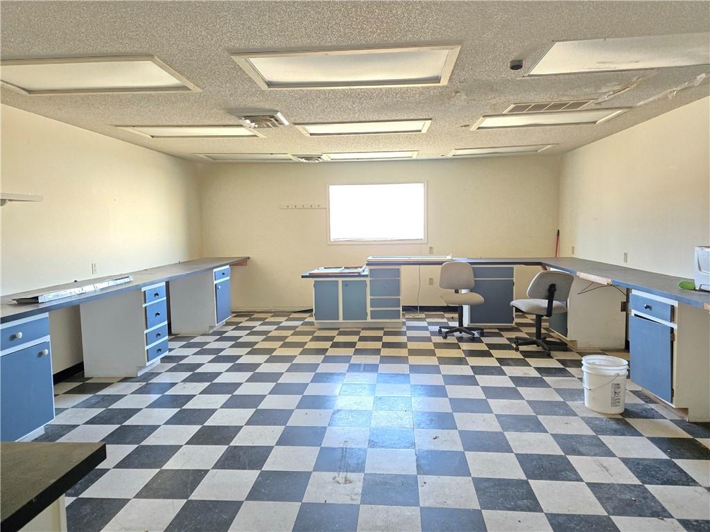 111 E 5th Street Property Photo 30