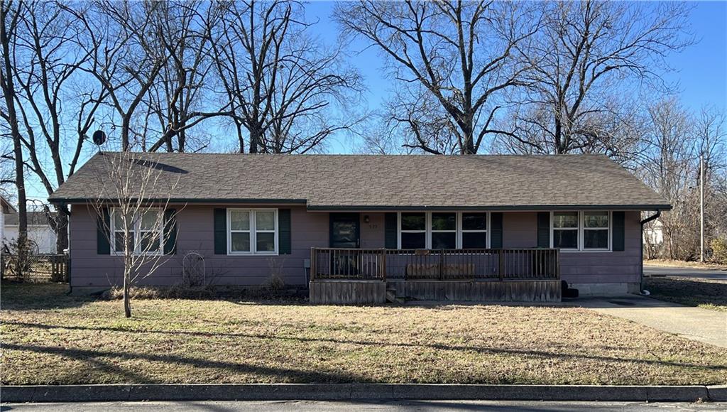 925 N Elm Street Property Photo 1