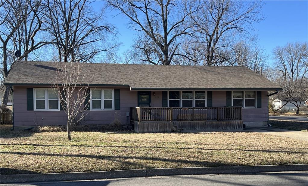 925 N Elm Street Property Photo 2