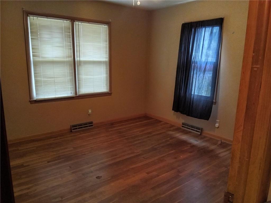 925 N Elm Street Property Photo 8