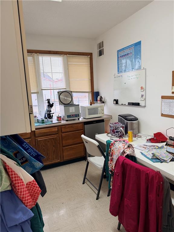 3111 N Belt Highway Property Photo 10