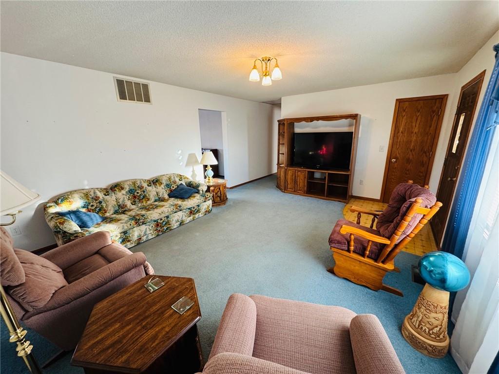 V Road Property Photo 16