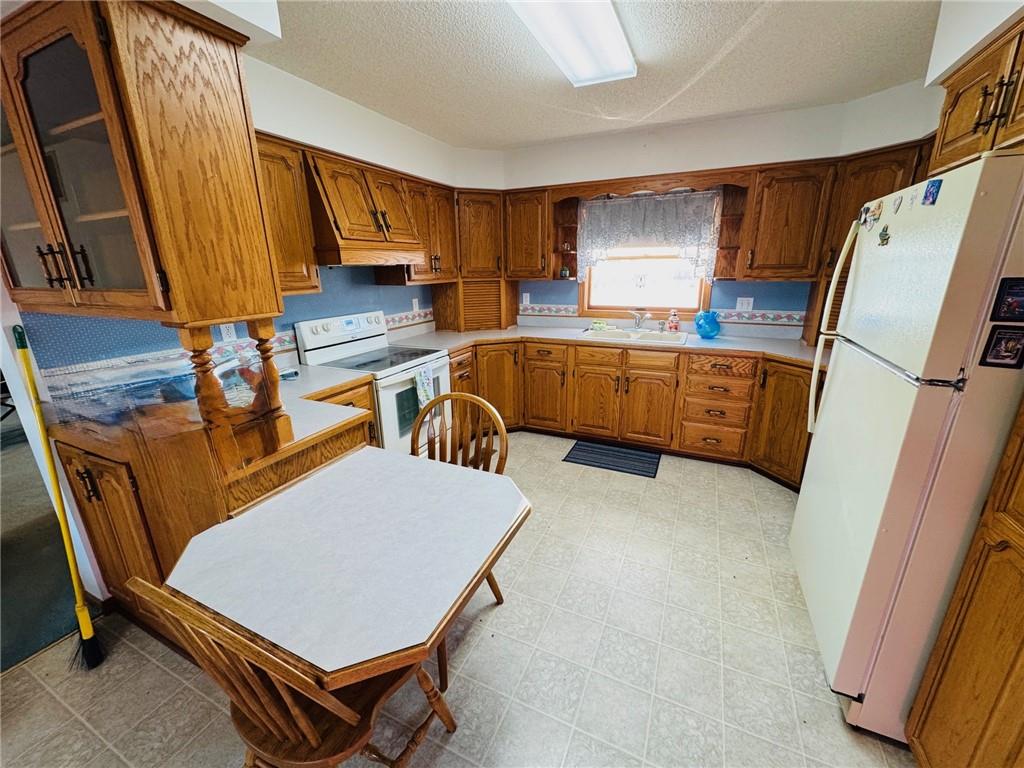 V Road Property Photo 24