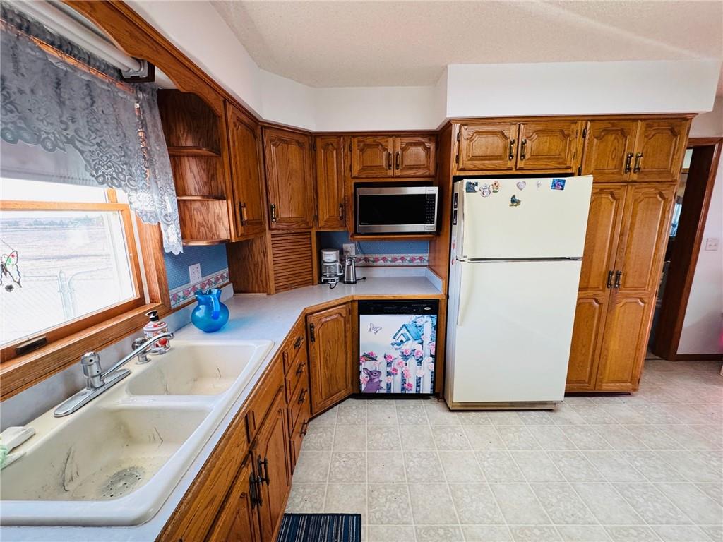 V Road Property Photo 25