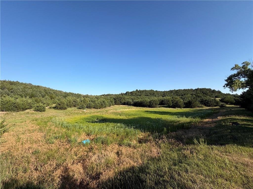 V Road Property Photo 27
