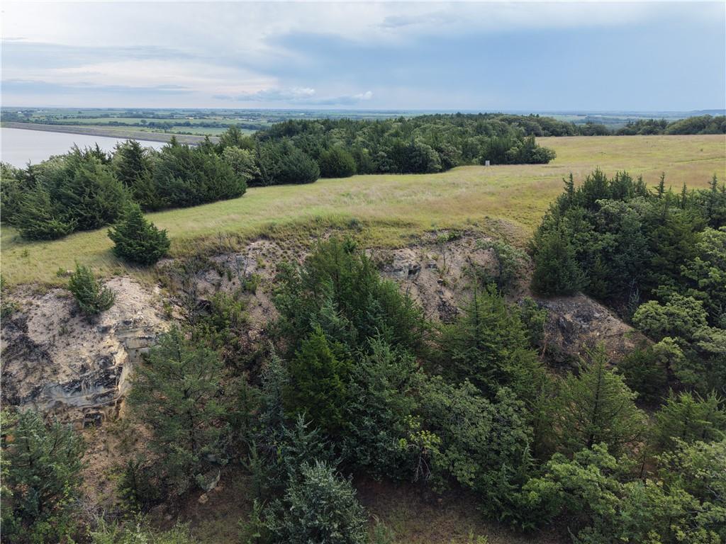 V Road Property Photo 47