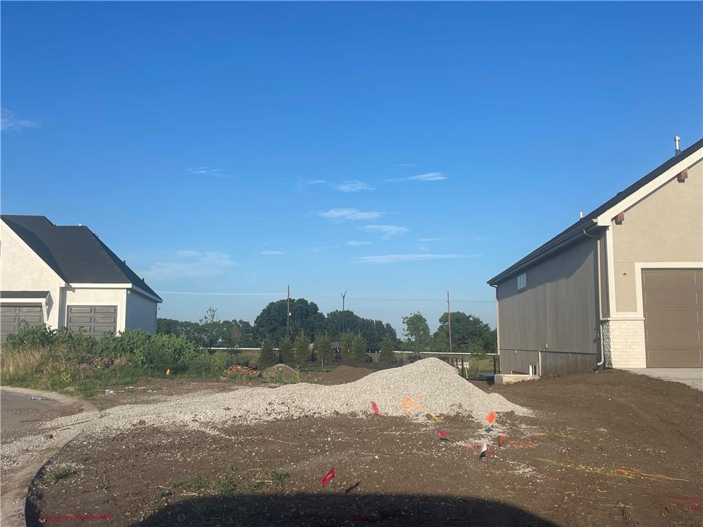 16135 S Kaw Street Property Photo 2
