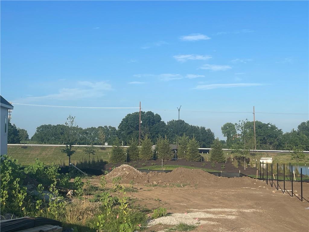 16135 S Kaw Street Property Photo 3