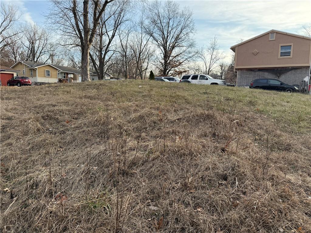 4918 N Wallace Avenue Property Photo 6