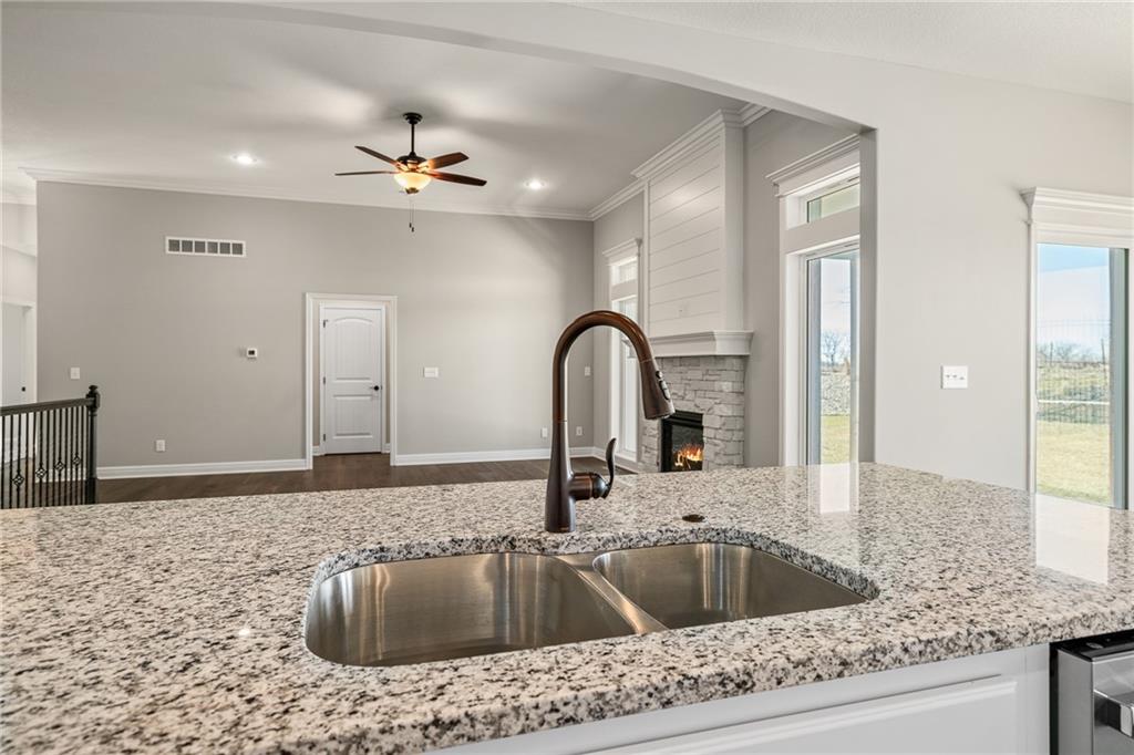 10216 N Winchester Avenue Property Photo 13